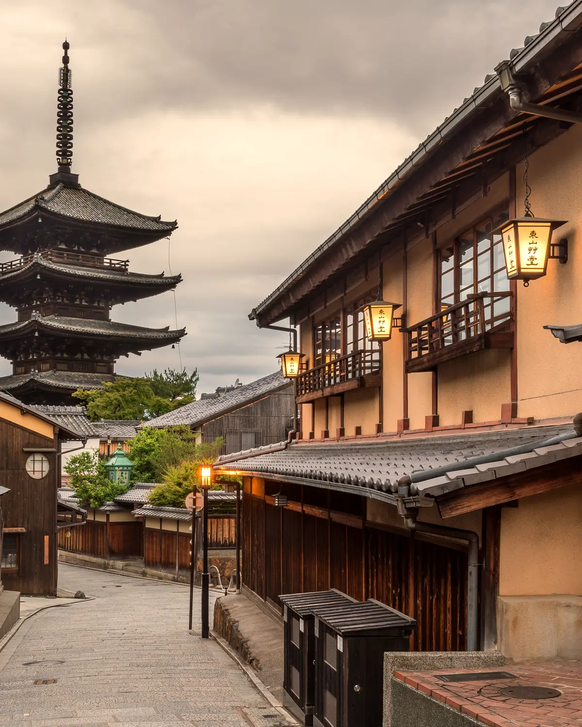 Yasaka-dori and the Tower of Yasaka, Kyoto