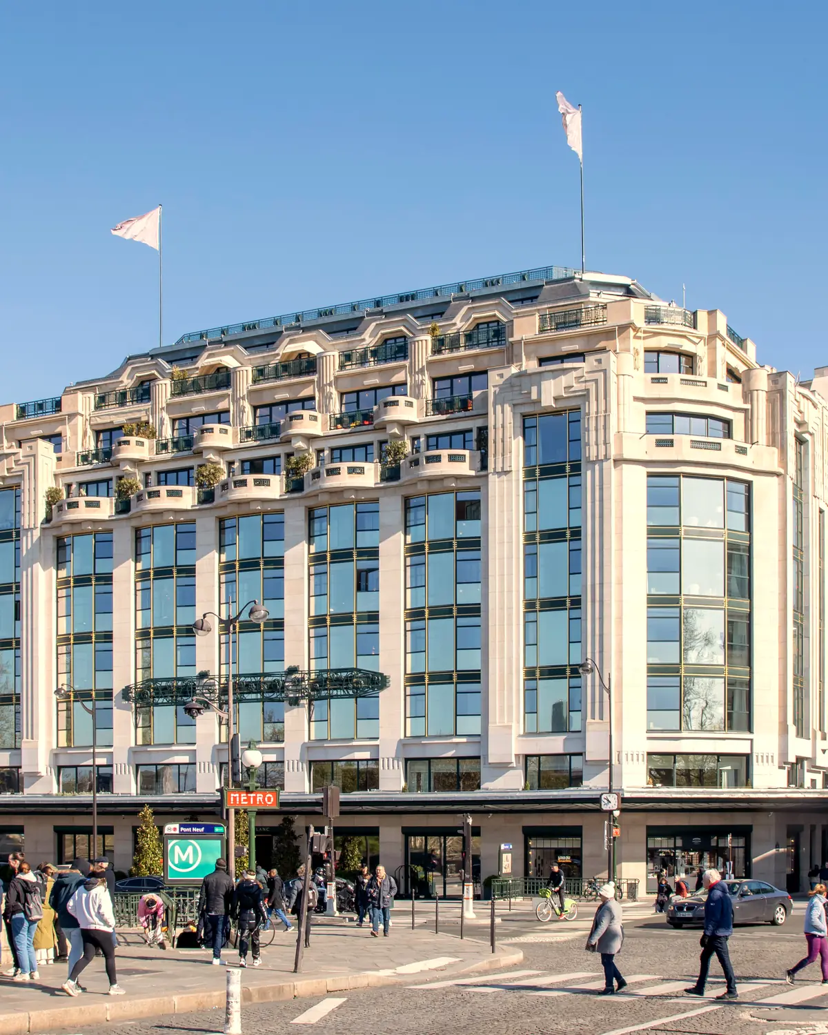 Cheval Blanc Paris, Paris